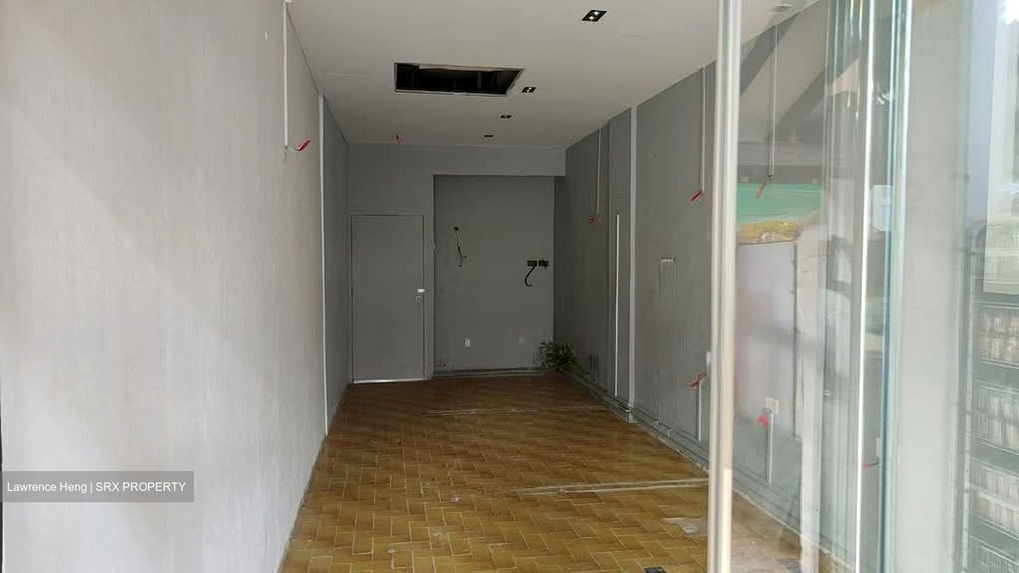 Chong Boon Centre (D20), Shop House #575779031